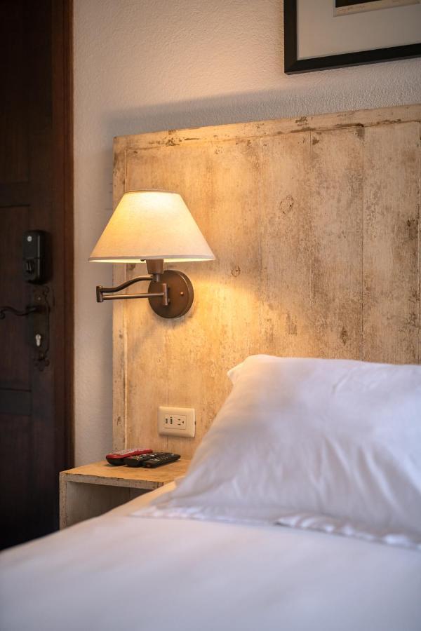 Barbara'S Boutique Hostel Antigua ภายนอก รูปภาพ